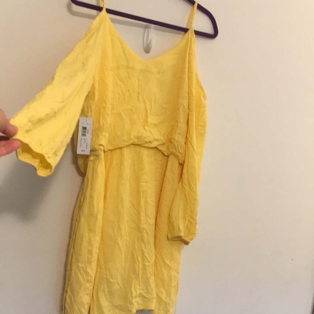 Bisou Bisou NWT Yellow Cold shoulder dress - Picture 2 of 8